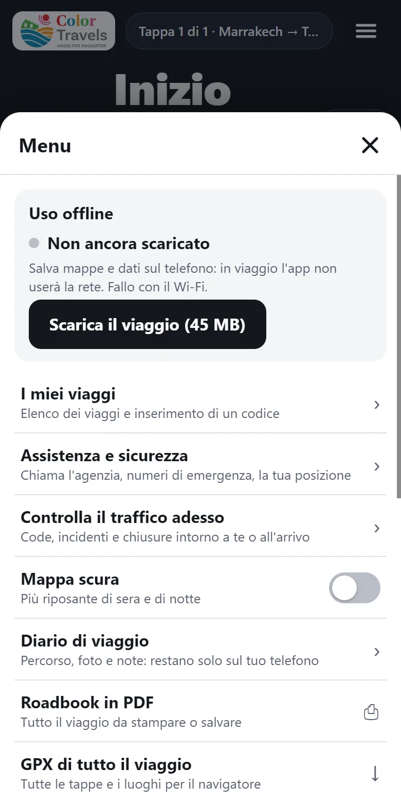 Il menu con il pulsante per scaricare il viaggio, assistenza, traffico, mappa scura e diario